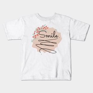 Smile !!! Kids T-Shirt